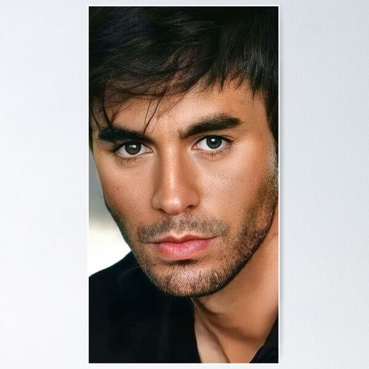 Discover Enrique Iglesias star