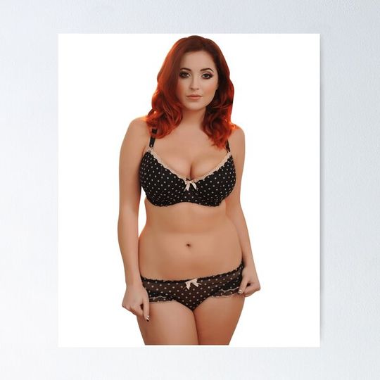 Discover Lucy Vixen