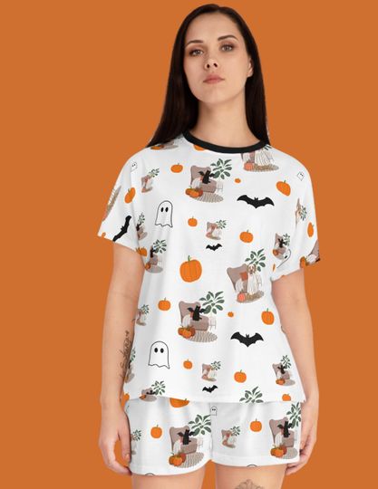 Discover Cozy Halloween Pajama Set for Women