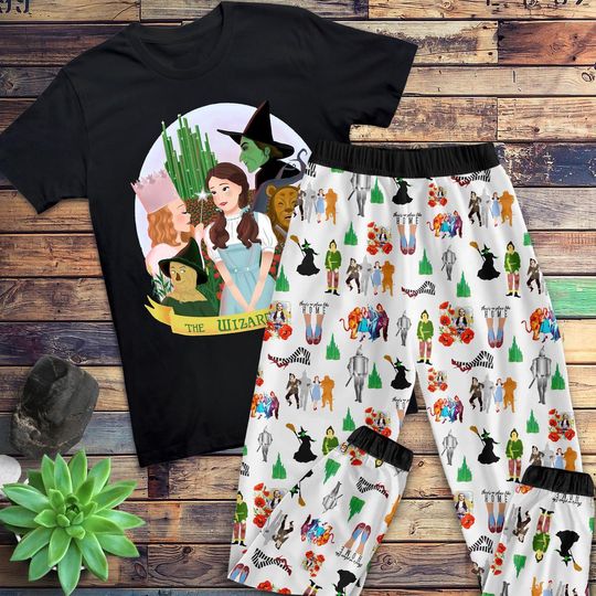 Discover The Wizard of Oz Horror Movie Pajamas Set, The Wizard of Oz Pajamas Set