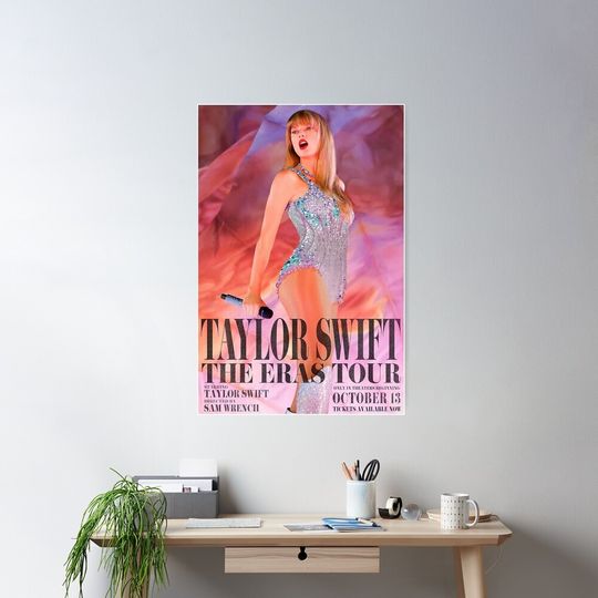 Discover beautiful girl sing Poster