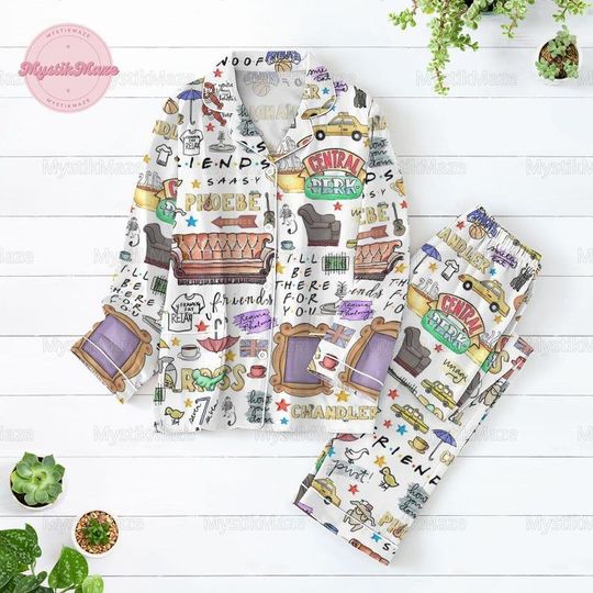 Discover Friends Holiday Pajamas Set