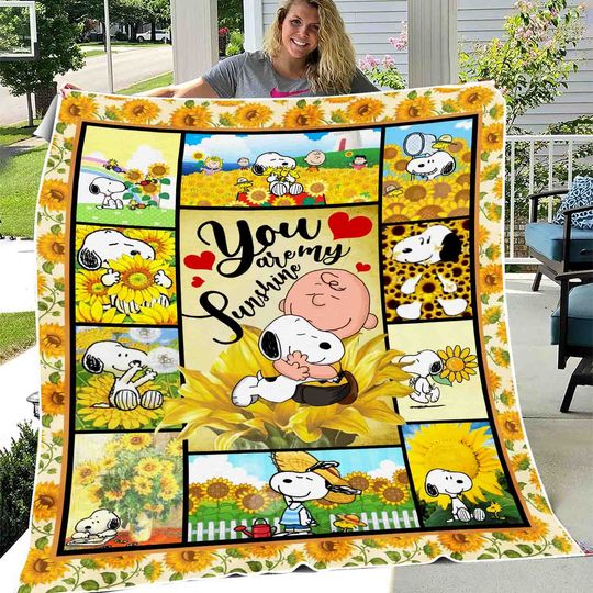 Discover Snoopy Fleece Blanket - Peanuts Cartoon Dog Design