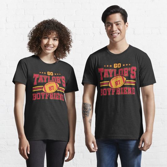Discover Go Taylor's Boyfriend Football Travis Kelce 87 Essential T-Shirt