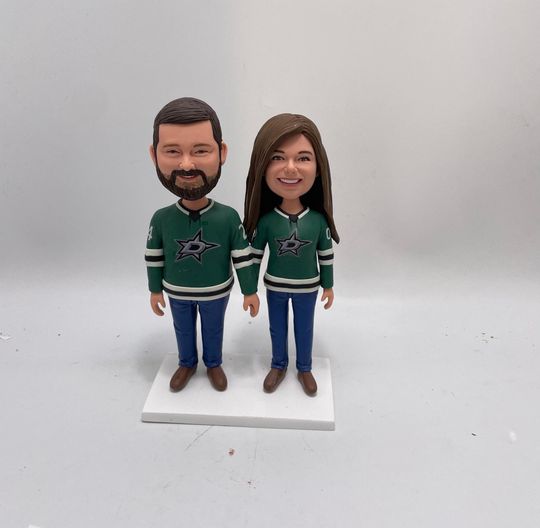 Discover Personalized Couple Bobblehead | Handmade Figurines | Perfect Christmas or Anniversary Gift