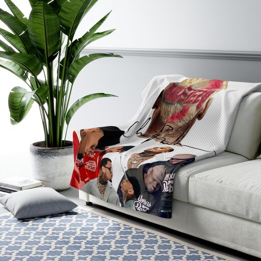 Discover Chris Breezy Fleece Blanket, Cozy Throw, Holiday Gift, Plush Bedding, Christmas Gift, Comfy Bed Throw, Popular Gift, Gift For Her