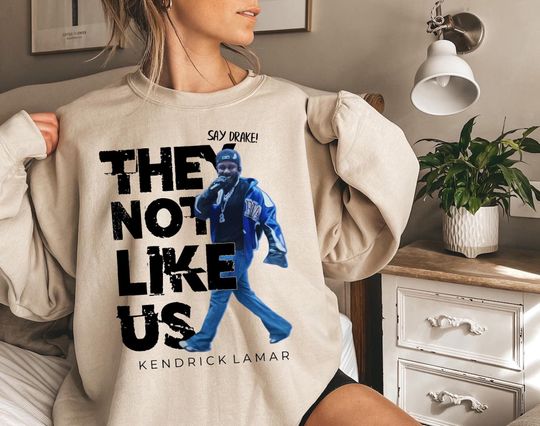 Discover Vintage Kendrick Lamar & SZA SOS Tour 2025 Sweatshirt