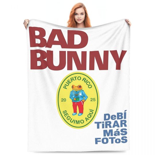 Discover DTMF Debi Tirar Mas Fotos Throw Blanket