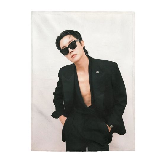 Discover Hobi Mama Outfit Throw Blanket, Hobi Abs Velveteen Plush Blanket