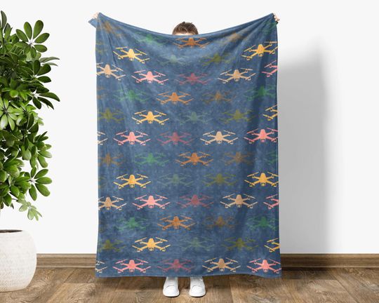 Discover Retro Drone Racing Lover Blanket Gift, Cozy Blanket for Drone Enthusiasts, FPV Racing Decor