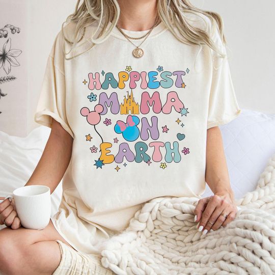 Discover Happiest Mama On Earth Shirt, Disneyyy Mothers Day T-shirt