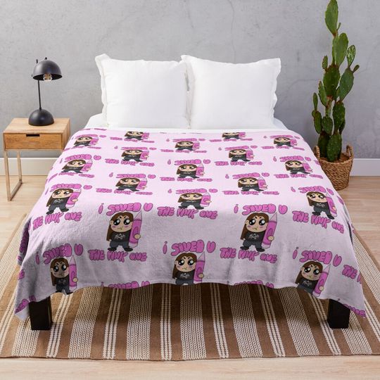 Discover I saved u the pink one Throw Blanket