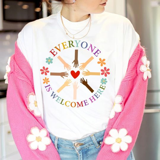 Discover Idaho Teacher Everyone Is Welcome Here T-Shirt
