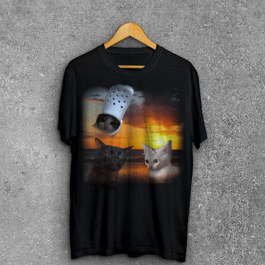 Discover Three Cats Retro Graphic T-shirts, Oldschool Vintage Cat Sunset Tshirt, Cat Meme Gift