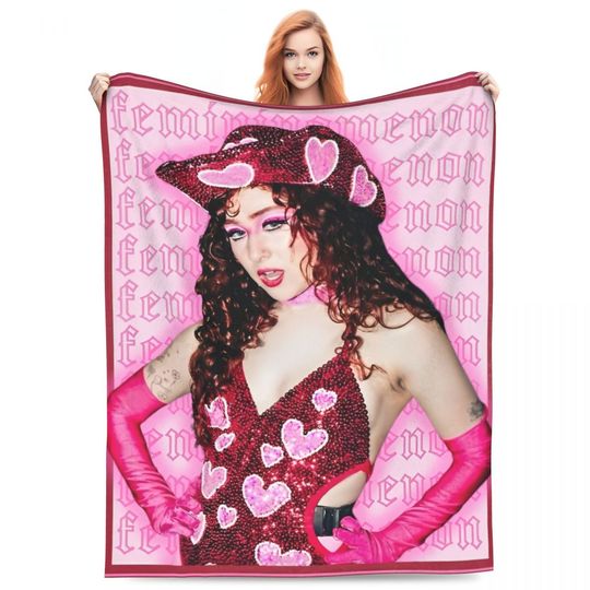 Discover Chappell Roan Midwest Princess Throw Blankets, Fan Gifts