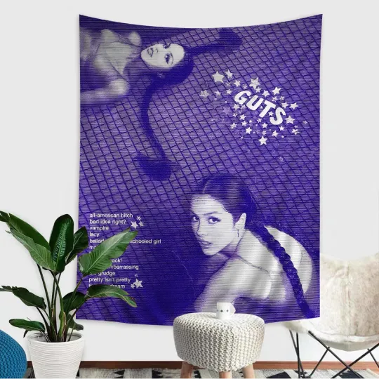 Discover Pop Singer O-Olivia Rodrigos Anime Tapestry
