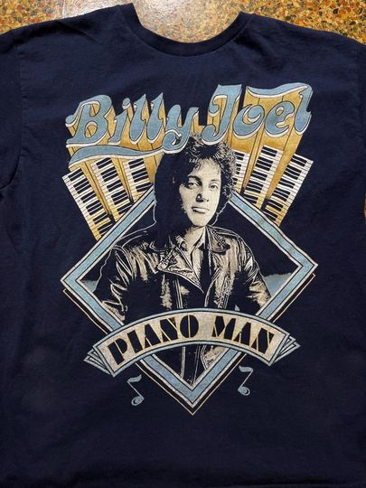 Discover Billy Joel Preowned Large Band T-shirt