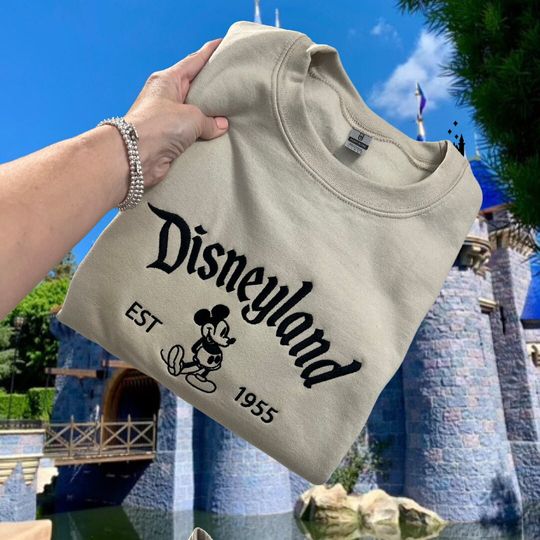 Discover Disneyyland Embroidered Sweater, Disneyyland Sweatshirt, Disneyyland Shirt, Disneyyland Sweatshirt