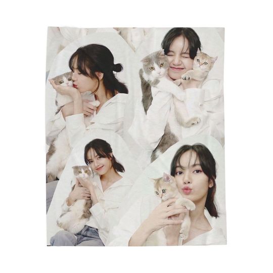 Discover BLACKPINK Lisa Cat Blanket, Lisa Kpop, Lalisa bedroom decor
