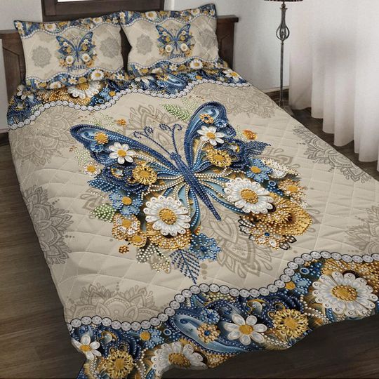 Discover Beautiful Butterfly - Personalized Butterfly Quilt Set