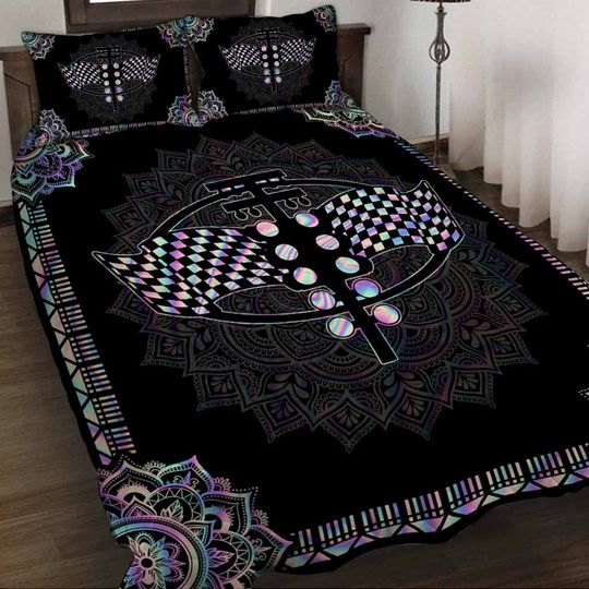 Discover Magic Night Racing Quilt Bed Set