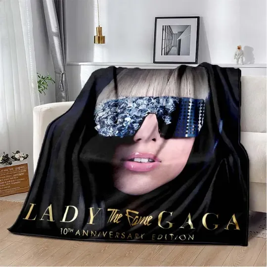 Discover Fashion Art Print Pop Female Singer Lady-Gaga Idol Throws Blanket