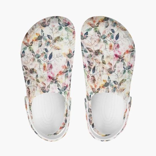 Discover Women's clogs with Nurse Clogs