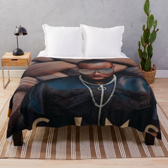 Discover GIMS LE FLEAU Throw Blanket