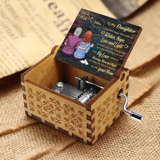Discover To My Mom - Personalized Mother's Day Mother Hand Crank Music Box