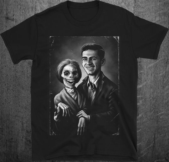 Discover Bates Family Portrait Psycho T-Shirt, Horror Movie Tee