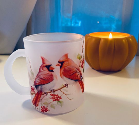 Discover Cardinal bird Winter frosted glass mug