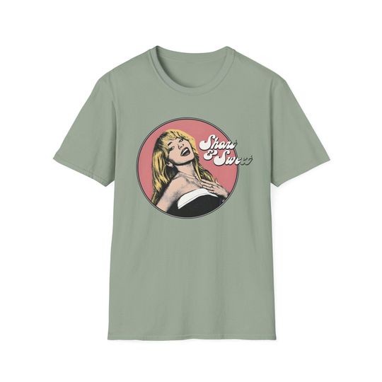 Discover Sabrina Carpenter Retro Pop Art T-Shirt, Vintage Graphic Tee, Fashionable Casualwear, Gift for Art Lovers, Statement Shirt, Unisex Top, Pop