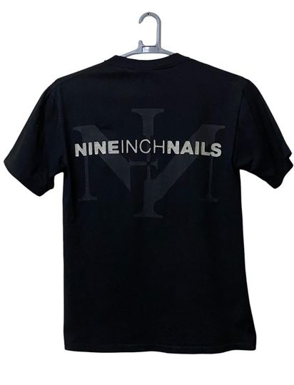 Discover Vintage Nine Inch Nails 90s T-Shirt Rock & Roll Punk Concert