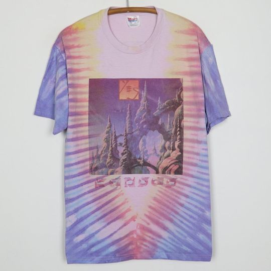 Discover vintage 2000 Kansas Tour Tie Dye Shirt Size: Large