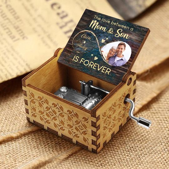 Discover Mother's Love Is Forever - Gift for mom, daughter, son - Personalized Hand Crank Music Box