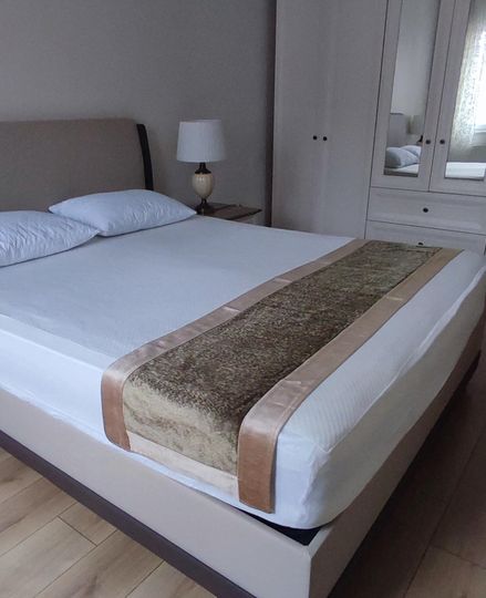 Discover Bed Runner, Vintage Style Solid Olive Green Color