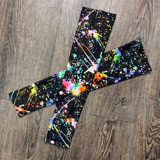 Discover Compression Arm Sleeves in Splatter Print Spandex - Running Arm Warmers