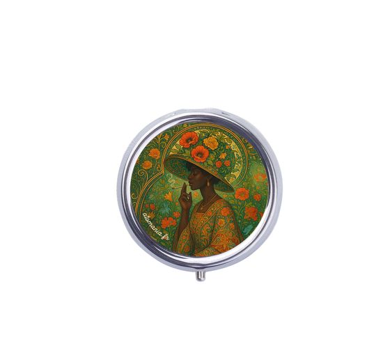 Discover Art Nouveau pocket ashtray with African woman, elegant smoker gift, practical accessory, eco-friendly, removable keychain