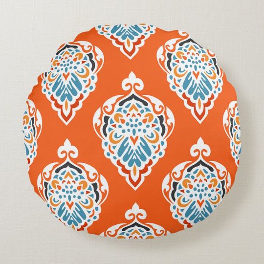 Discover Festive damask vintage pattern, elegant design. round pillow