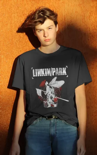 Discover Vintage 2002 Linkin Park Hybrid Theory Black T–shirt