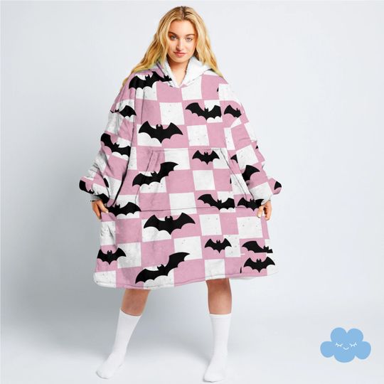 Discover Pink Bat Halloween Hooded Blanket | Spooky Vibes | Pink Halloween | Vintage Halloween Sweatshirt |  Pink Checkerd | Pink Halloween
