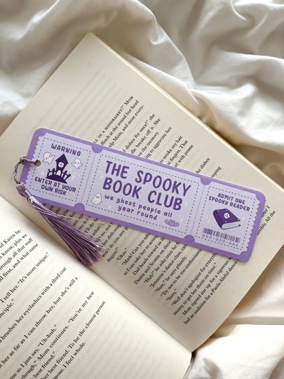 Discover Spooky Book Club | Halloween Bookmark | Autumnal Bookmark | Horror Reader | Book Club Bookmark | Cute Bookmark