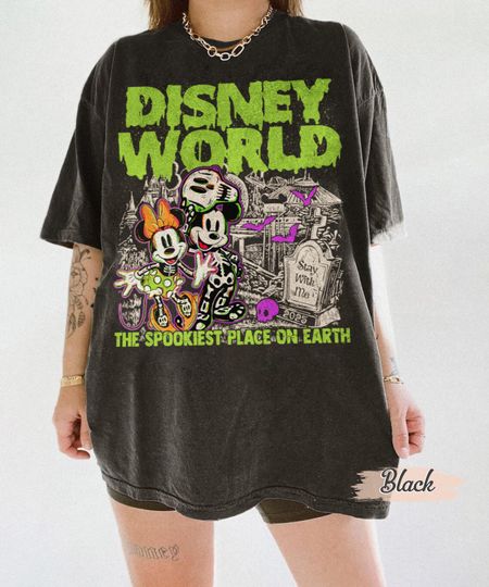 Discover Retro Halloween Disneyyy World 2025 Shirt, Vintage Disneyyy Halloween Shirt, Matching Family Halloween Tee