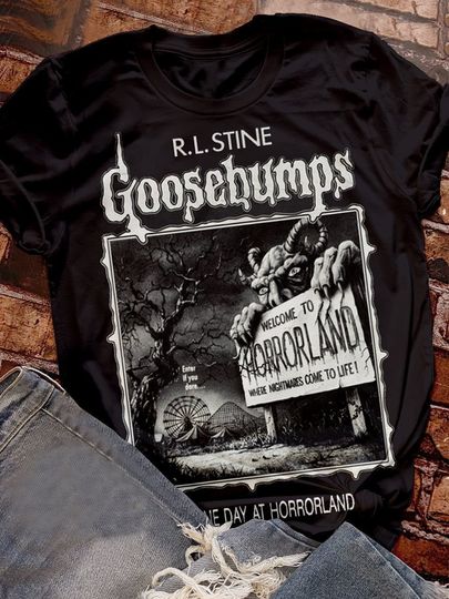 Discover Vintage Welcome To Horrorland T-shirt