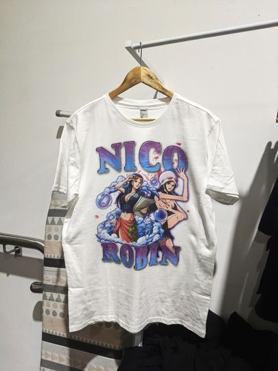 Discover Nico Robin Anime Vintage Style T-Shirt!