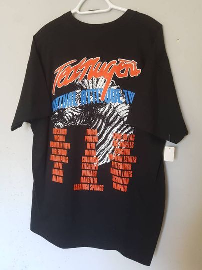 Discover Band T Shirt / Ted Nugent Tour / Graphic Print Tee Shirt