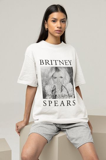 Discover Vintage Britney Spears Pop Culture T-Shirt