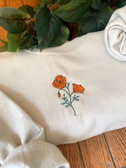 Discover Vintage Style Poppy Embroidered Crewneck Sweatshirt