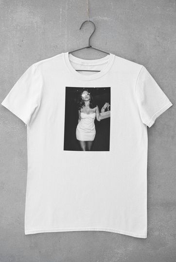 Discover Unisex Rihanna Shirt