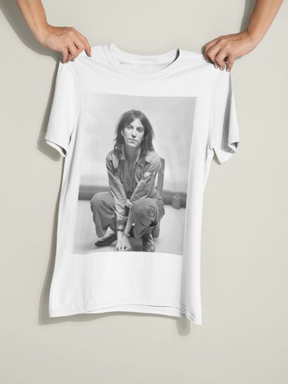 Discover Patti Smith vintage op tee vintage T-Shirt